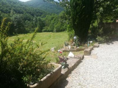 Very Nice Property On 1 Hectare Of Wooded Land, Quiet, With Access To The River And Swimming Pool.