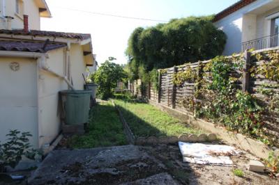 Limoux Neighborhood Close To The Center