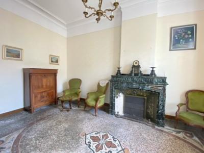 19th Century Mansion With Numerous Outbuildings Private Parking And Additional Separate Garden