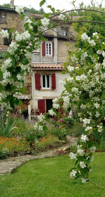 Haute Vallee, Village House With Guest Rooms And Gites