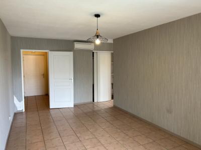 Carcassonne - Standing T2 - Unfurnished - Terrace - Covered Parking - Swimming Pool