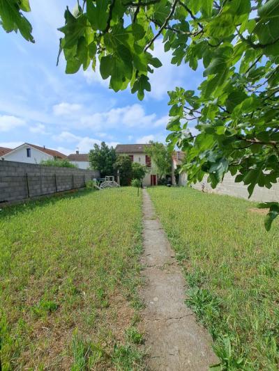 4-room House - Large Garden - Garage - Easy Parking