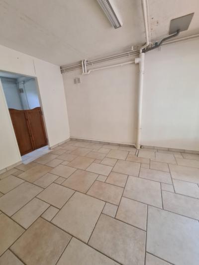 Near Limoux City Center, Residential Area, Spacious 4-sided Villa On 900 M2 Of Land