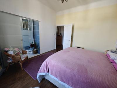 3 Km From Esperaza - Spacious, Dual-aspect Village House.