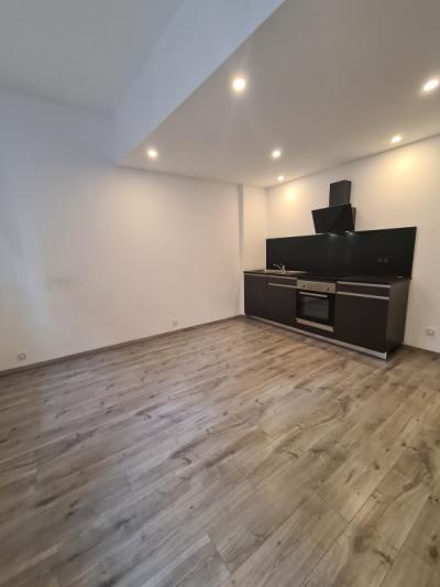 Limoux City Center, In Small Quiet Building, Renovated T2
