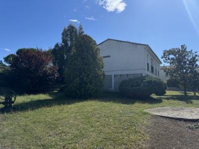 Near Limoux City Center, Residential Area, Spacious 4-sided Villa On 900 M2 Of Land