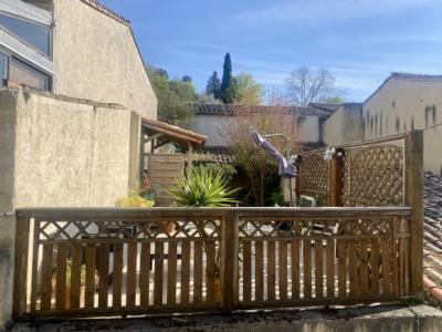 At The Foot Of The City: Charming House With Garage And Detached Garden