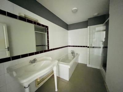 Bastide: 103 M2 4-room Apartment With No Overlooked Views