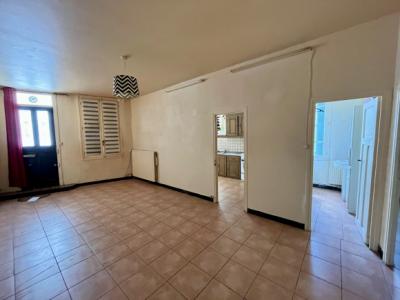 Near The Banks Of The Aude And The City: Real Estate Complex With Courtyards To Renovate