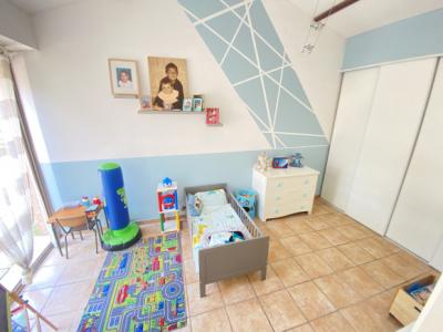 Ideally Located House In Limoux - Dominant View, Well-kept Exteriors, Quality Services