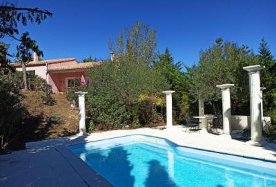 Villa Of 212 M2, On More Than 15,000 M2 Of Land, With Outbuildings And Breathtaking View.