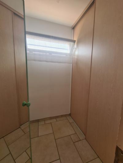 Near Limoux City Center, Residential Area, Spacious 4-sided Villa On 900 M2 Of Land