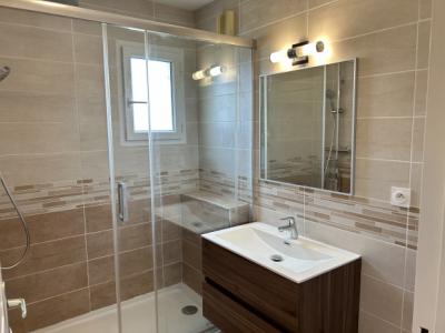 Carcassonne - Standing T2 - Unfurnished - Terrace - Covered Parking - Swimming Pool