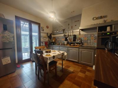 7 Km From Limoux, Single Storey Villa To Renovate - 115 M2 Living Space On Land Of Over One Hectare