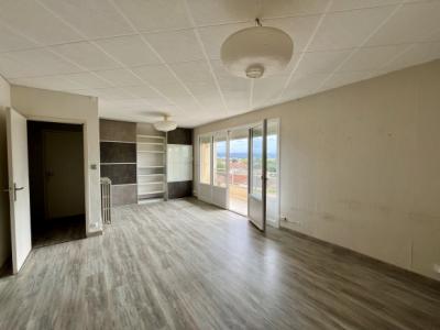 5-room Apartment With Balcony, Cellar And Parking
