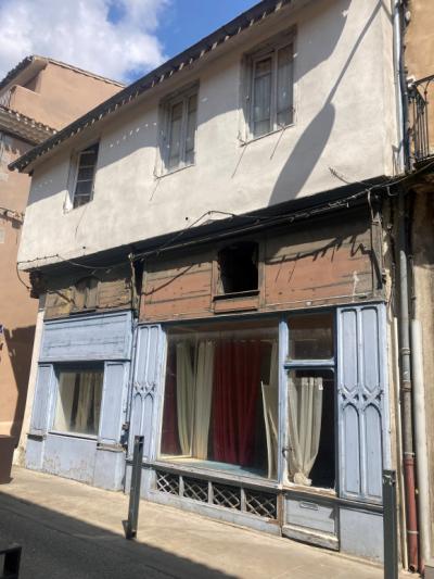 Carcassonne Bastide, Building With 3 Apartments And Commercial Premises To Renovate.