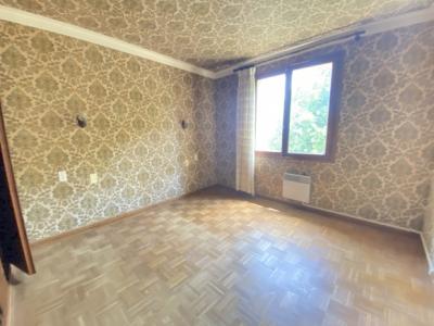 10 Km From Limoux, 5 Bedroom Villa On Land Of Approximately 2300 M2
