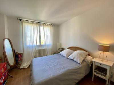 Charming Renovated Townhouse With Garage And Garden