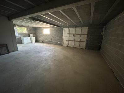 Near Limoux - Single-story Villa And Building With Hangar And Rented Apartment