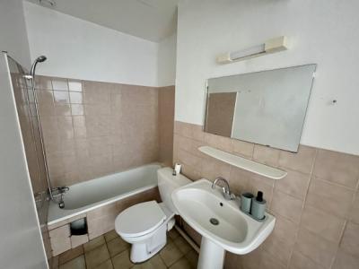 Bastide: Building With 4 Apartments And 2 Professional Premises To Renovate
