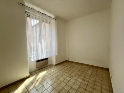 Bastide: Building With 4 Apartments And 2 Professional Premises To Renovate