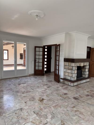 Very Beautiful Renovated 5-room House With Large Terrace, Garden And Garage