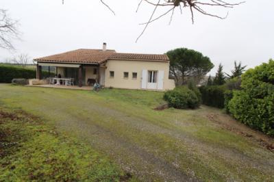 Near Limoux Independent Villa 102m2