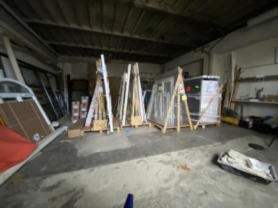 Villa Of Approximately 150 M2, On 400 M2 Of Garage, Ideal Commercial Location