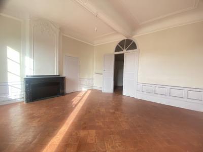 Limoux, In A Beautiful Joint Ownership, Bourgeois Apartment Of 177m2