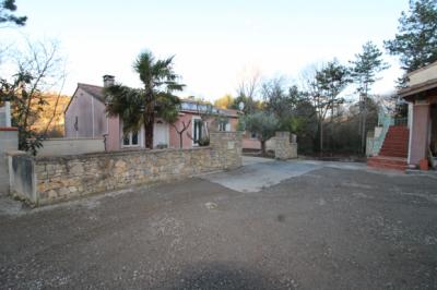 Limoux: Real Estate Complex Composed Of A Main Villa And A Gite All On Approximately 3000m2