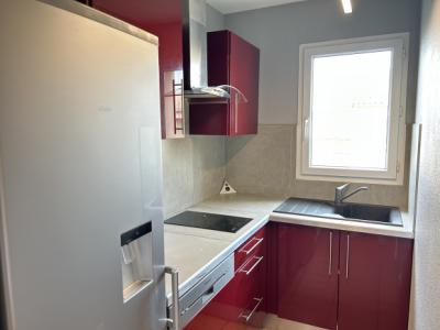 Carcassonne - Standing T2 - Unfurnished - Terrace - Covered Parking - Swimming Pool