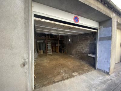 Limoux City Center Garage