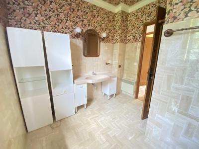 10 Km From Limoux, 5 Bedroom Villa On Land Of Approximately 2300 M2
