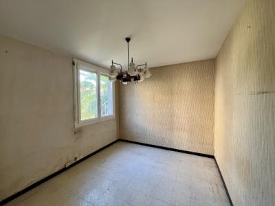 Village Carcassonne Ouest: 1970s House With Garages, Terrace And Small Garden