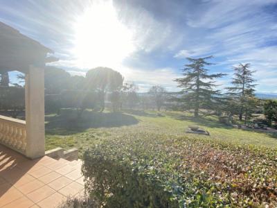 Superb Single Storey Villa On 5300m2 Of Land Facing South, Overlooking The Pyrenees.