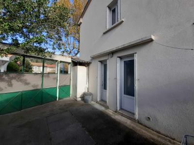 Detached Townhouse, 3 Bedrooms With Garden And Garage