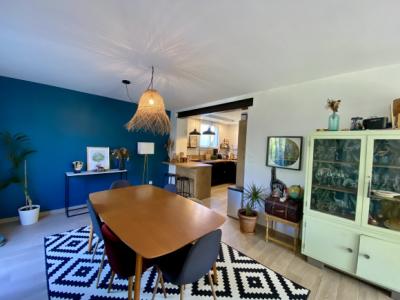 Charming Renovated Townhouse With Garage And Garden
