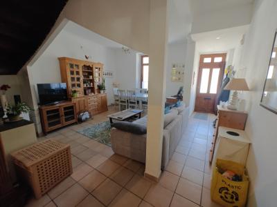 3 Km From Esperaza - Spacious, Dual-aspect Village House.