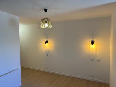 Completely Renovated - 1-bedroom Apartment With Courtyard - 55 M2 - Reversible Air Conditioning