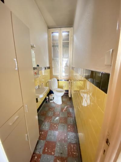 Villa Of Approximately 150 M2, On 400 M2 Of Garage, Ideal Commercial Location