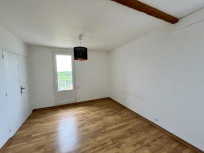 5-room Apartment With Balcony, Cellar And Parking