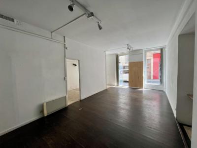 Bastide: Building With 4 Apartments And 2 Professional Premises To Renovate