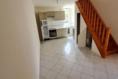 Flats / Apartments For Sale - 3 Rooms - 44 M2