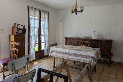 Houses For Sale - 5 Rooms - 79 M2