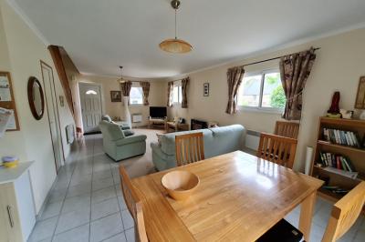 Houses For Sale - 4 Rooms - 93 M2