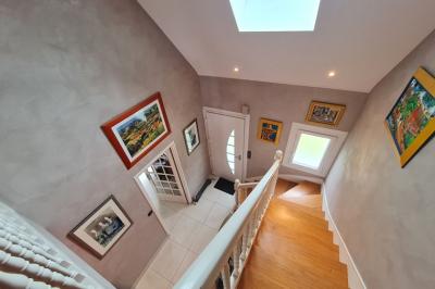Houses For Sale - 7 Rooms - 141 M2