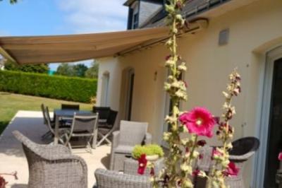 Houses For Sale - 7 Rooms - 141 M2