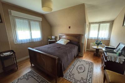 Houses For Sale - 4 Rooms - 90 M2