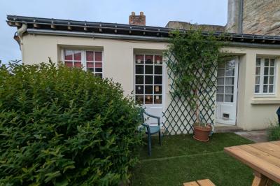 Houses For Sale - 7 Rooms - 152 M2