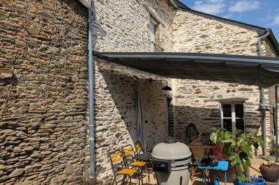 Houses For Sale - 7 Rooms - 134 M2